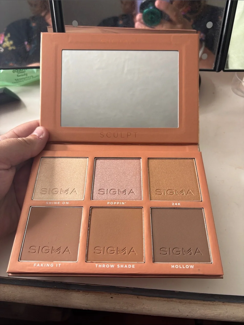 Sigma Beauty Sculpt Highlight + Contour Palette - Rose Gold Packaging